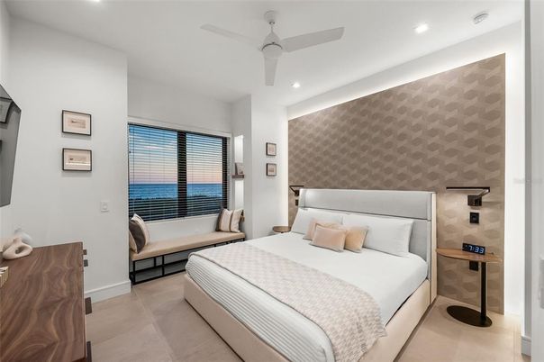 Bedroom, Interior, Recessed Lighting, Water