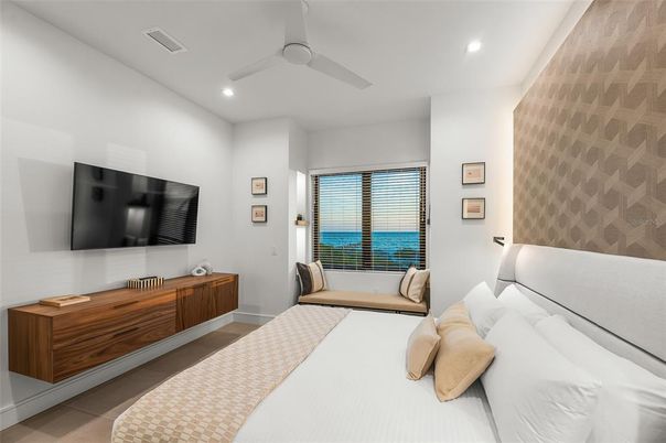 Bedroom, Interior, Recessed Lighting, Water