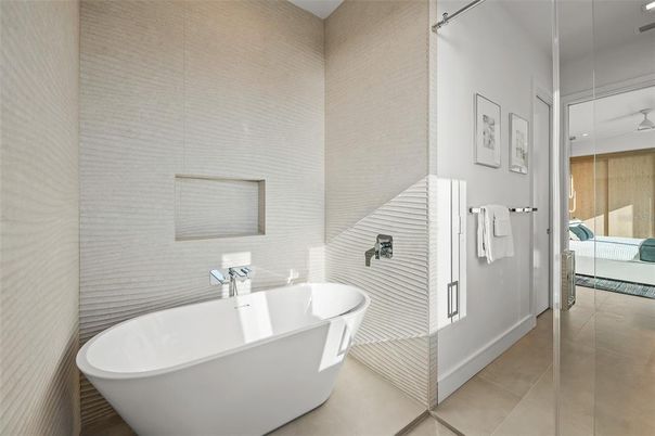 Bathroom, Free Standing Baths, Interior