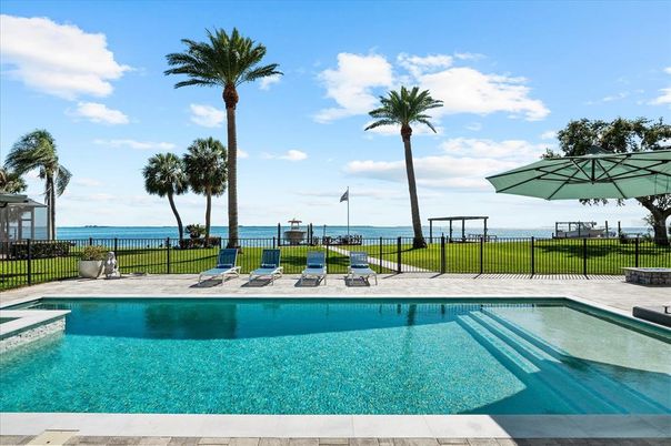 Exterior, Pool, Water