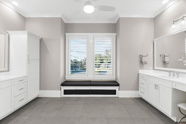 Bathroom, Interior, Recessed Lighting