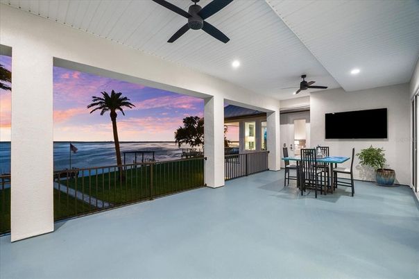 Exterior, Recessed Lighting, Water