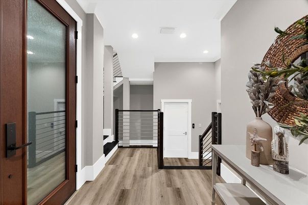 Interior, Recessed Lighting, Wood Texture Flooring