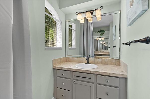 Bathroom, Interior, Tile Countertops