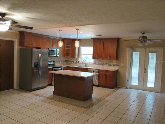 Interior, Kitchen, Pendant Lights, Stainless Steel Appliances