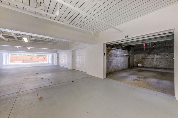 Garage, Interior