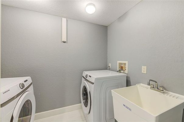 Interior, Washer