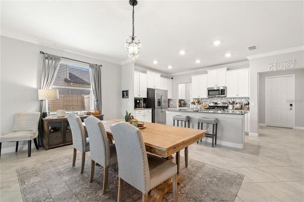 Dining room, Interior, Kitchen, Pendant Lights, Recessed Lighting, Stainless Steel Appliances