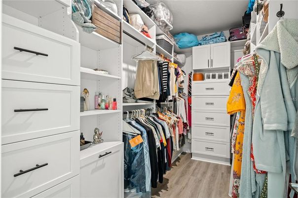 Interior, Walk-in Closets, Wood Texture Flooring