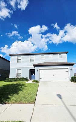 Attached, Exterior, Facade, Rowhouse