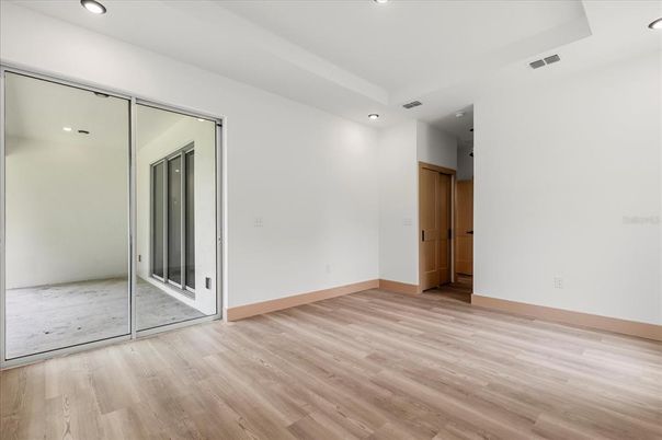 Empty room, Interior, Recessed Lighting, Wood Texture Flooring