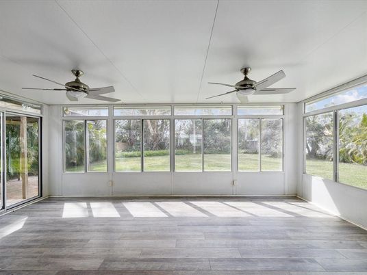 Empty room, Interior, Sun Room, Wood Texture Flooring