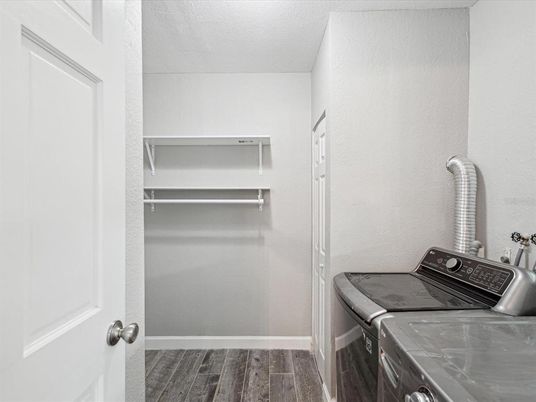 Interior, Washer, Wood Texture Flooring