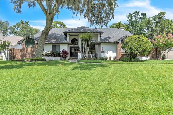 Backyard, Exterior, Facade, Ranch