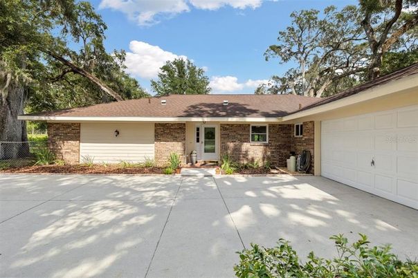 Attached, Exterior, Facade, Brick Facade, Ranch