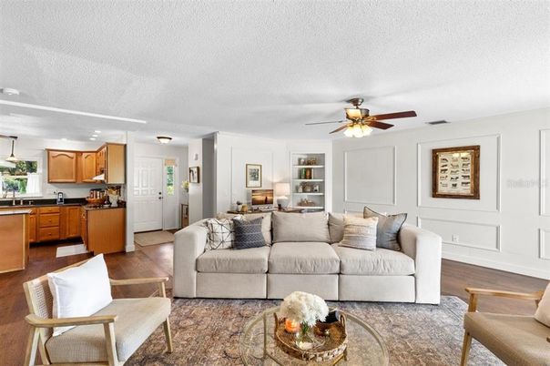 Interior, Kitchen, Living room, Pendant Lights, Wood Texture Flooring