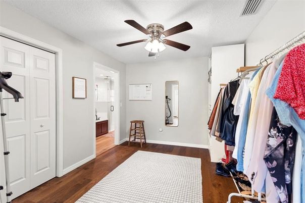 Bathroom, Interior, Walk-in Closets, Wood Texture Flooring