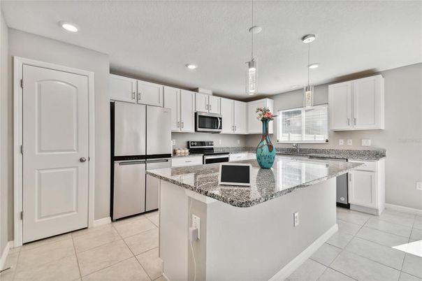 Interior, Kitchen, Pendant Lights, Recessed Lighting, Stainless Steel Appliances