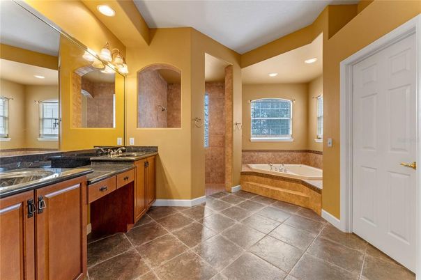Bathroom, Dual Sink Vanities, Interior, Recessed Lighting