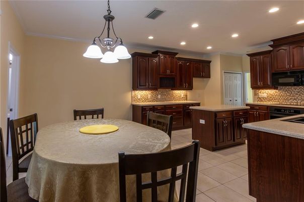 Dining room, Interior, Kitchen, Pendant Lights, Recessed Lighting