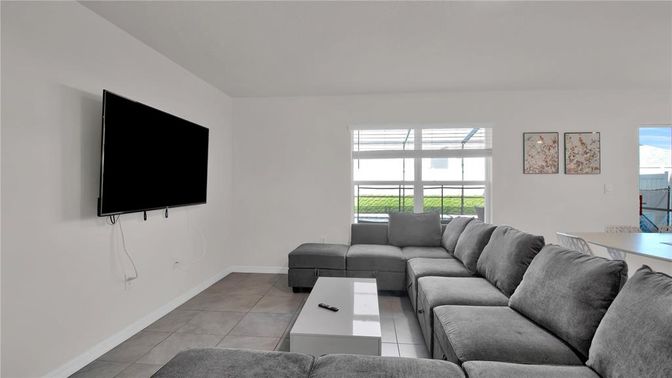 Interior, Living room, Water