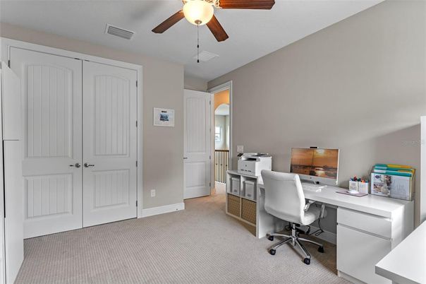 Home Office, Interior