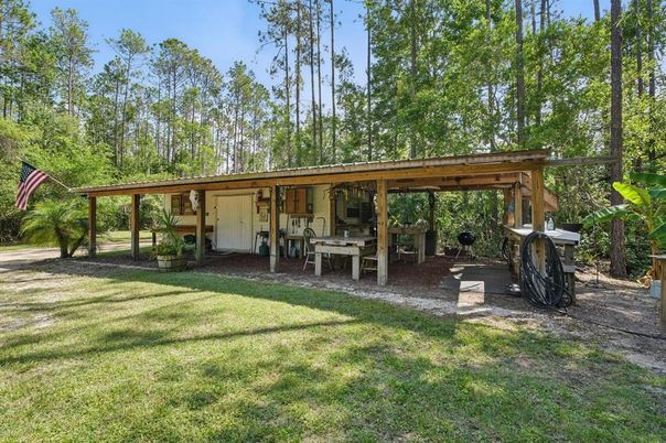 Backyard, Exterior
