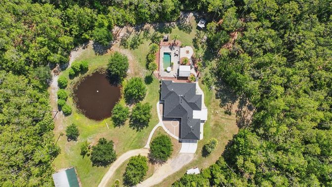Exterior, Drone