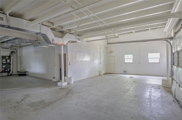Garage, Interior