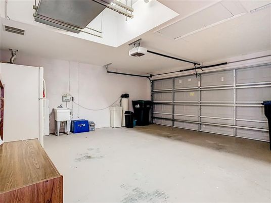 Garage, Interior