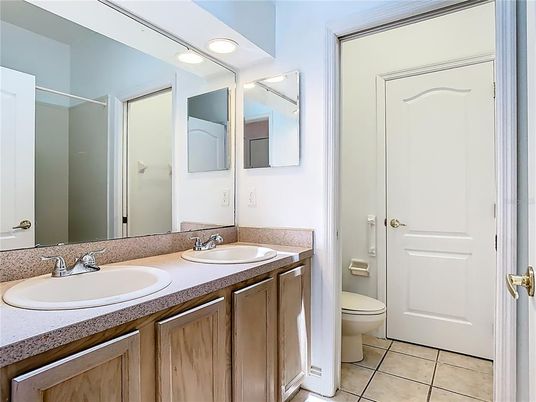 Bathroom, Dual Sink Vanities, Interior, Recessed Lighting