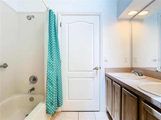 Bathroom, Interior, Recessed Lighting