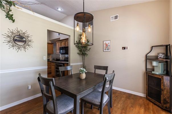 Dining room, Interior, Kitchen, Pendant Lights, Recessed Lighting, Wood Texture Flooring