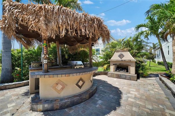 Exterior, Fireplace