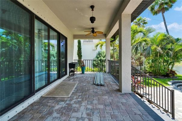 Interior, Sun Room, Water