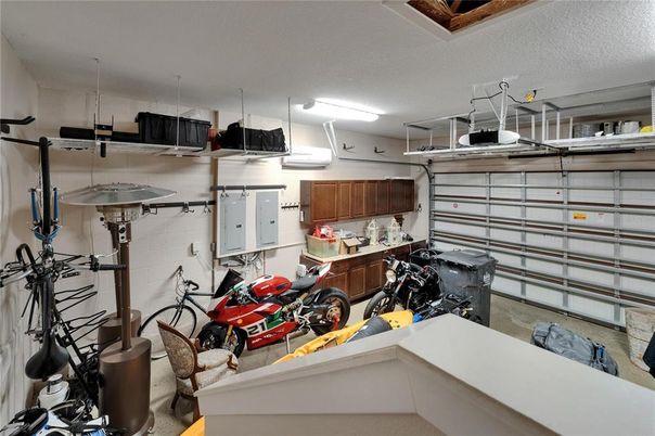 Garage, Interior