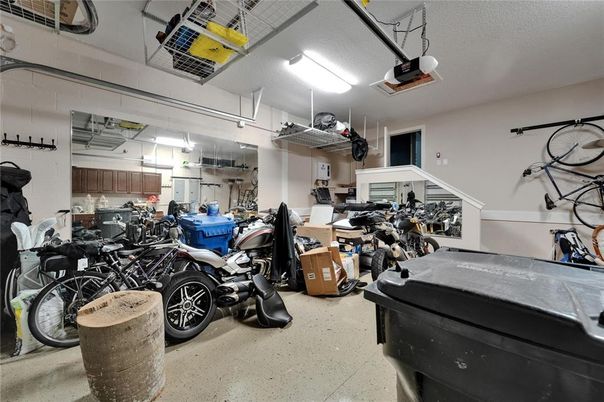 Garage, Interior