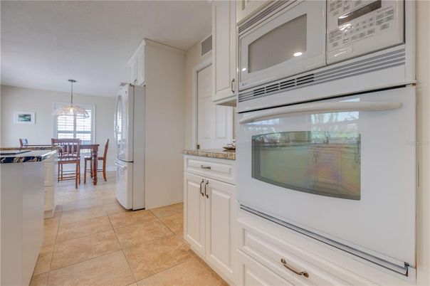 Dining room, Interior, Kitchen, Pendant Lights, Recessed Lighting