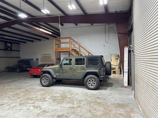 Garage, Interior