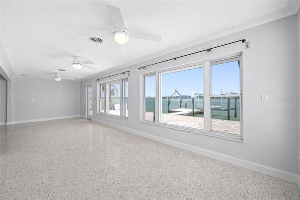 Empty room, Interior, Water