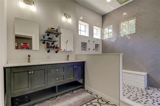 Bathroom, Dual Sink Vanities, Interior, Recessed Lighting