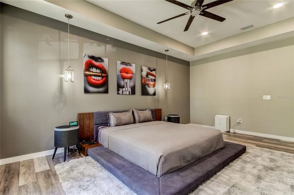 Bedroom, Interior, Pendant Lights, Recessed Lighting, Wood Texture Flooring