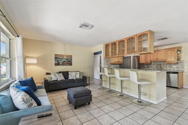 Interior, Kitchen, Living room, Stainless Steel Appliances