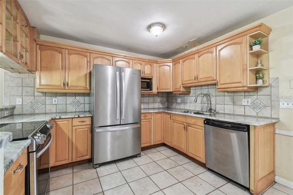 Interior, Kitchen, Stainless Steel Appliances