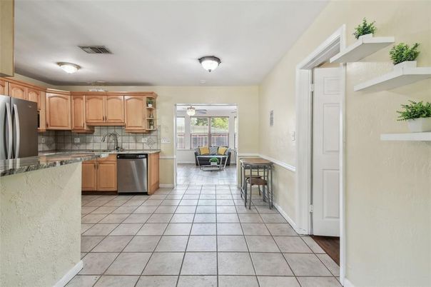 Dining room, Interior, Kitchen, Stainless Steel Appliances