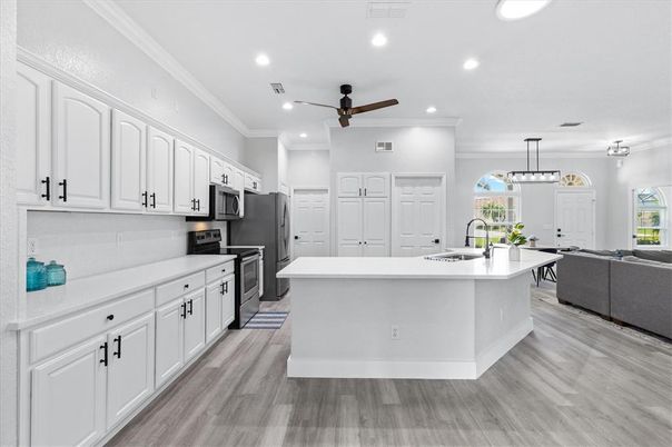 Interior, Kitchen, Living room, Pendant Lights, Recessed Lighting, Wood Texture Flooring