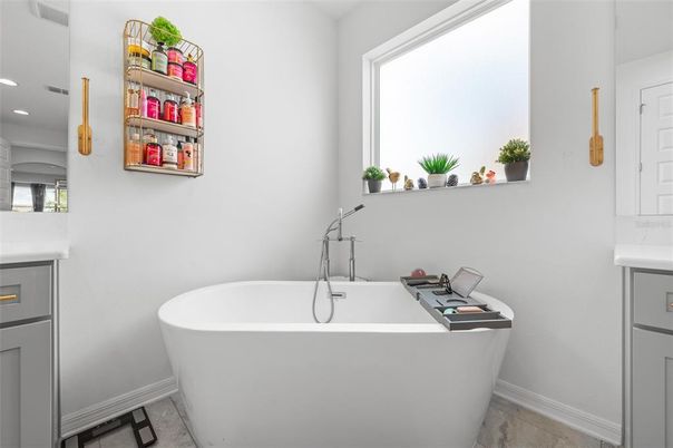 Bathroom, Free Standing Baths, Interior, Recessed Lighting