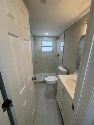 Bathroom, Interior, Marble Walls, Recessed Lighting