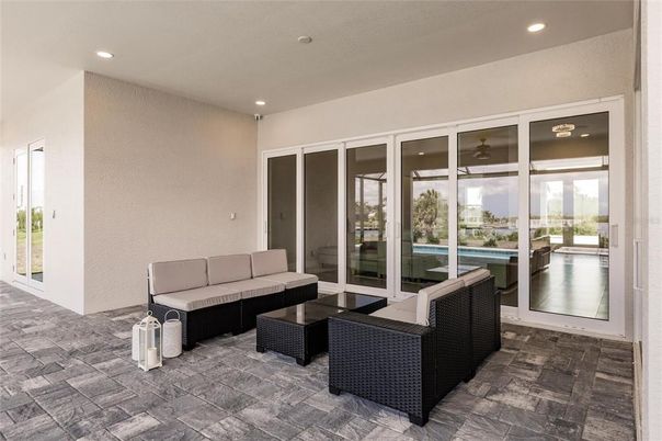 Exterior, Recessed Lighting, Water