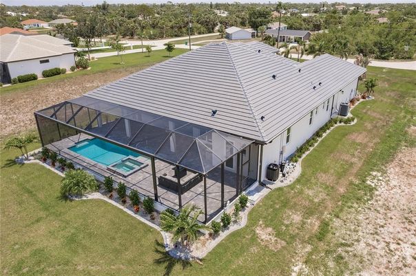 Exterior, Drone